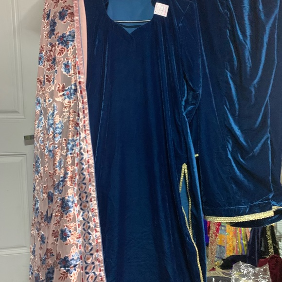 Valvet suits in small to Med sizes - Picture 9 of 16